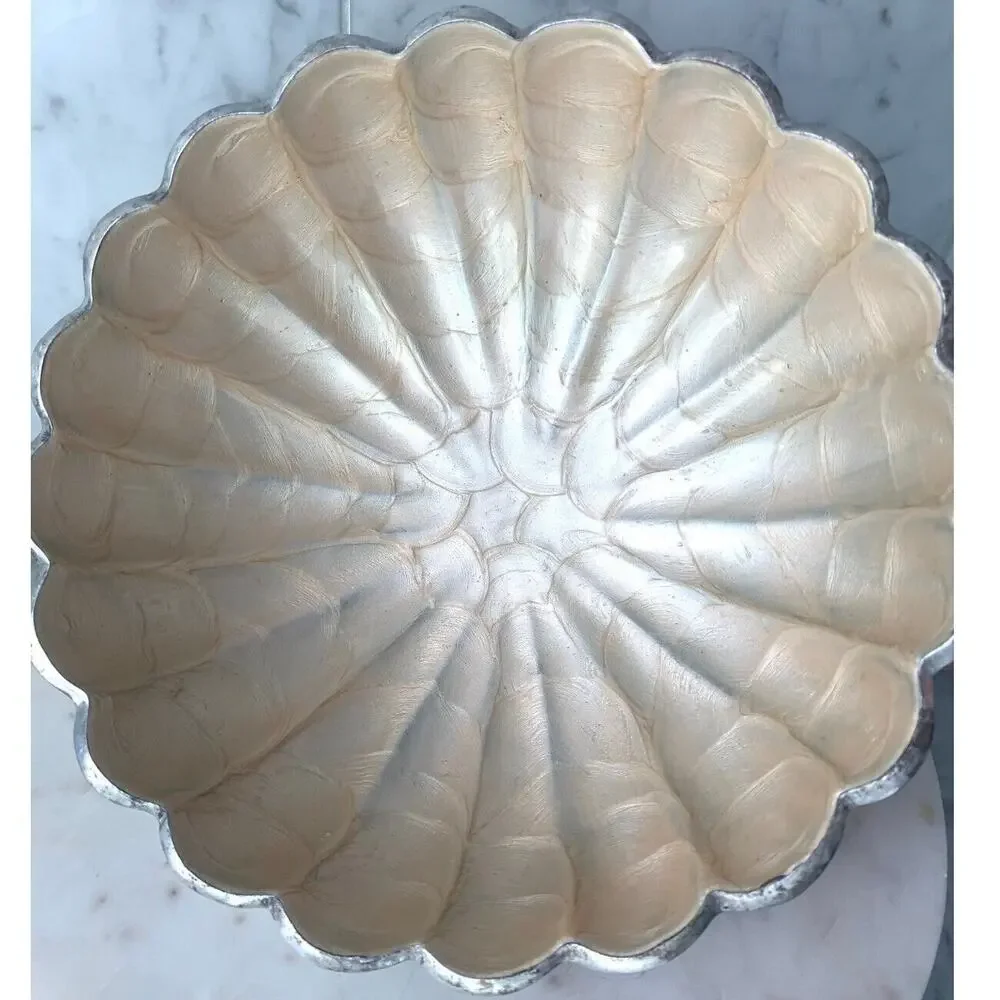 JULIA KNIGHT Peony 8.5” Round Bowl Buttercream Mother of Pearl Scalloped VGUC